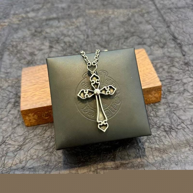 Ch**me He**ts necklaces
